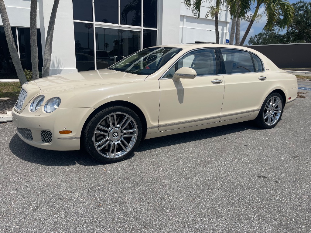 2011 Bentley MDX photo