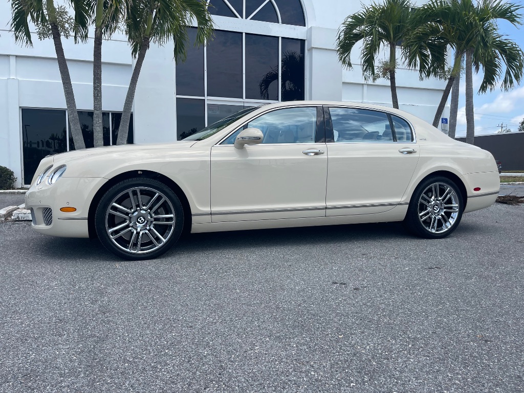 2011 Bentley MDX photo