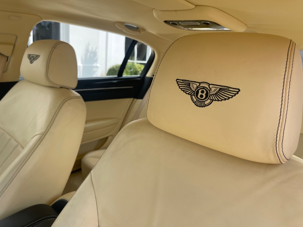 2011 Bentley MDX photo
