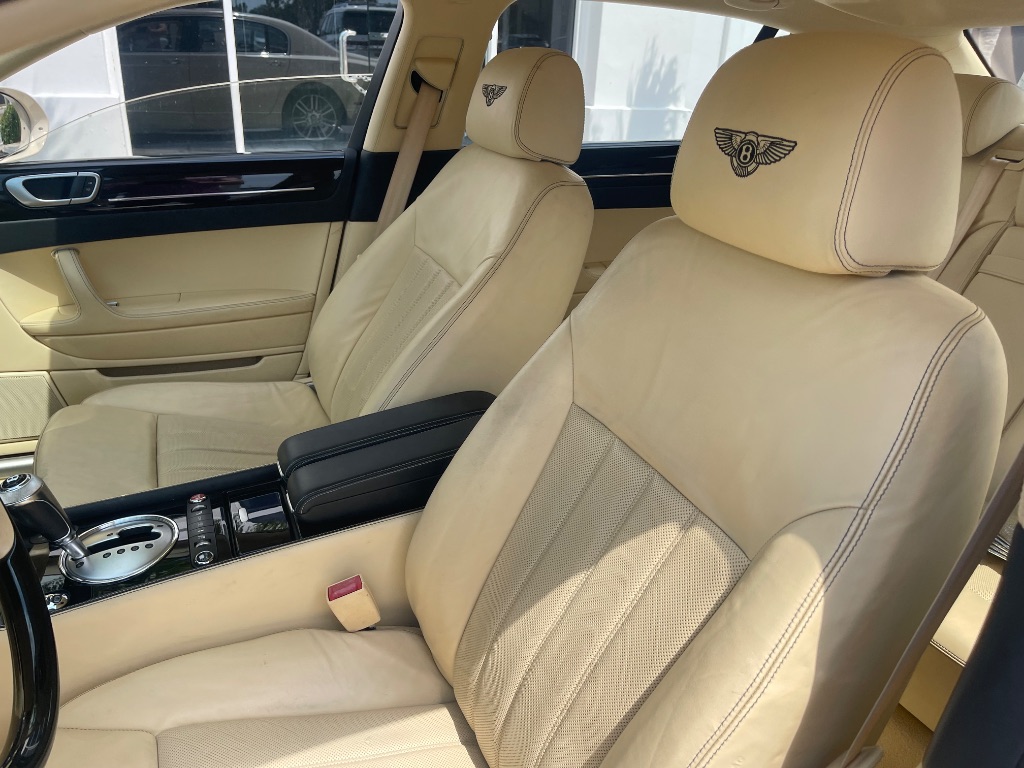 2011 Bentley MDX photo