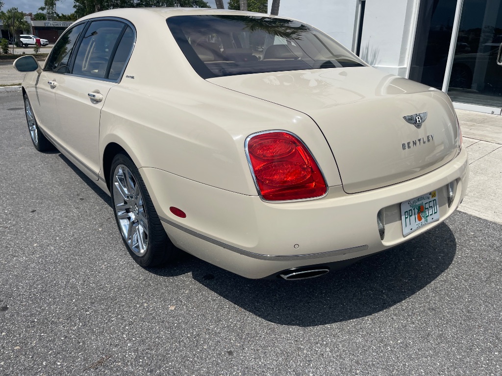 2011 Bentley MDX photo