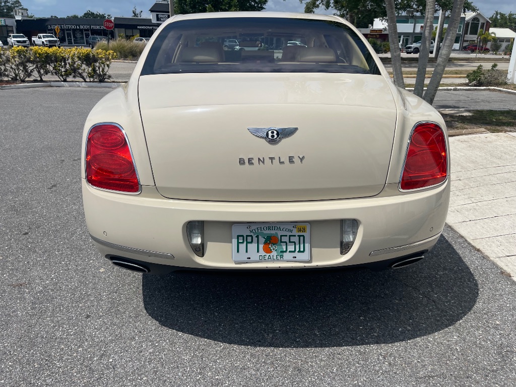 2011 Bentley MDX photo