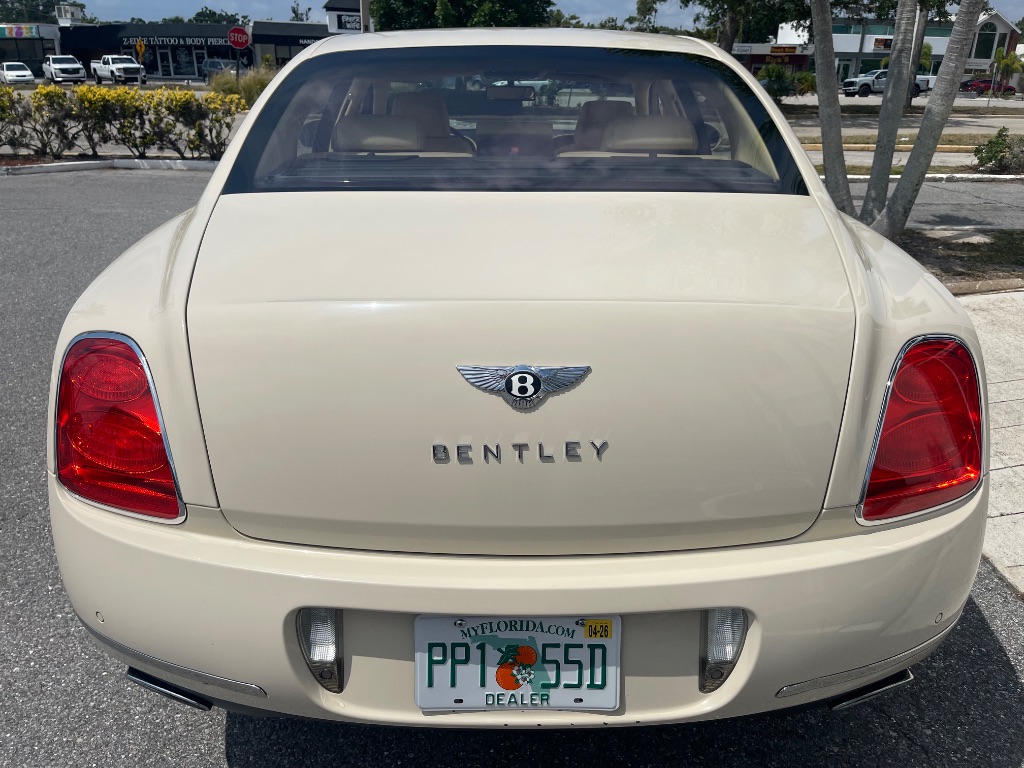 2011 Bentley MDX photo