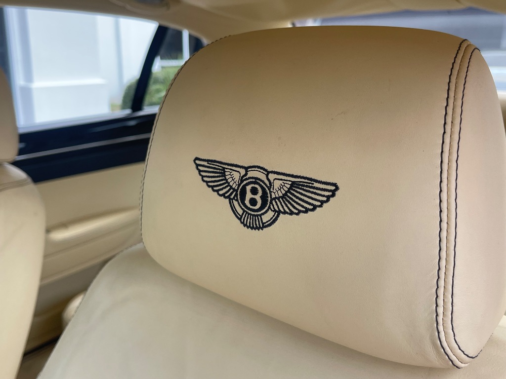 2011 Bentley MDX photo