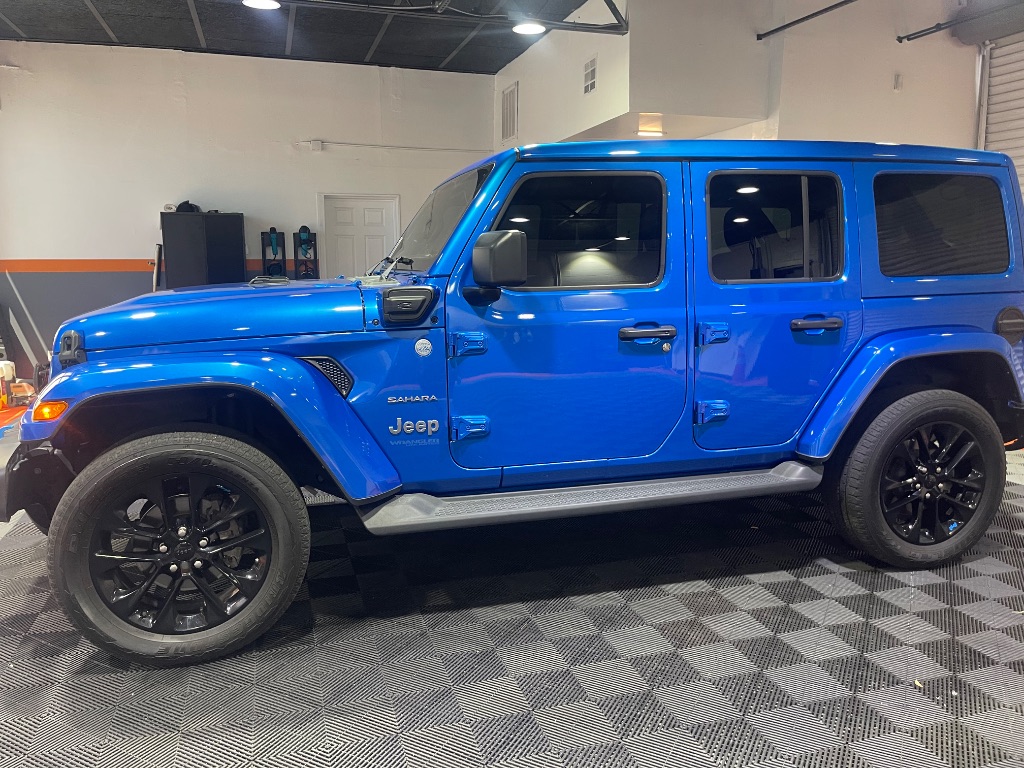 View vehicle photo 4