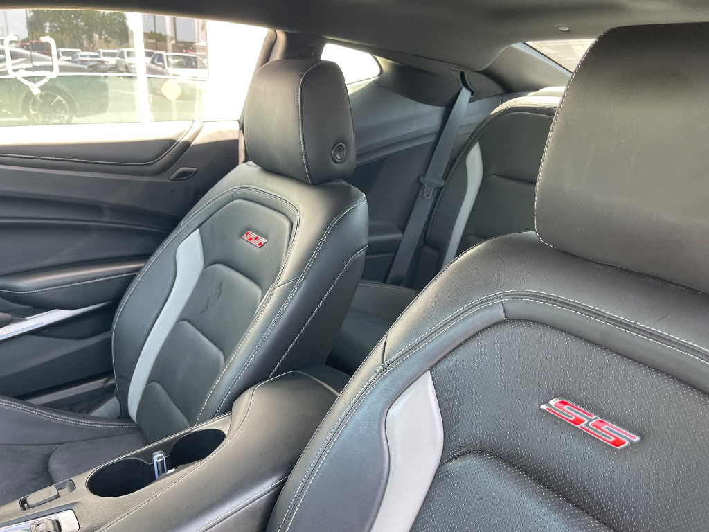 2020 Chevrolet Camaro - $36,990