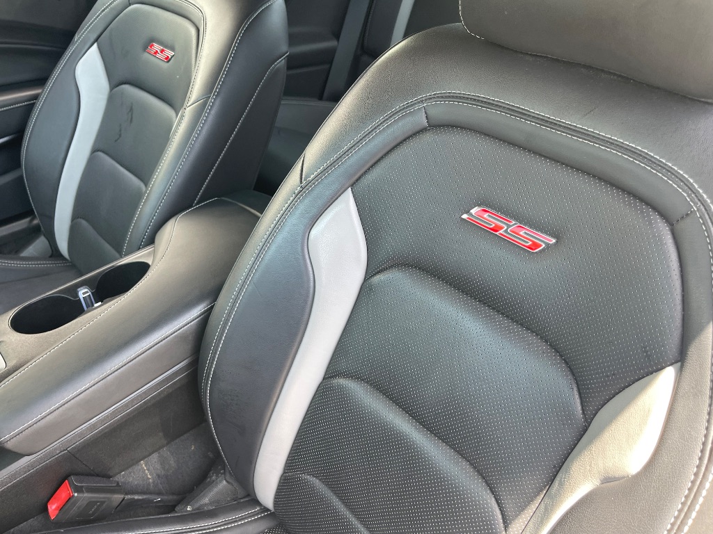 2020 Chevrolet Camaro - $36,990