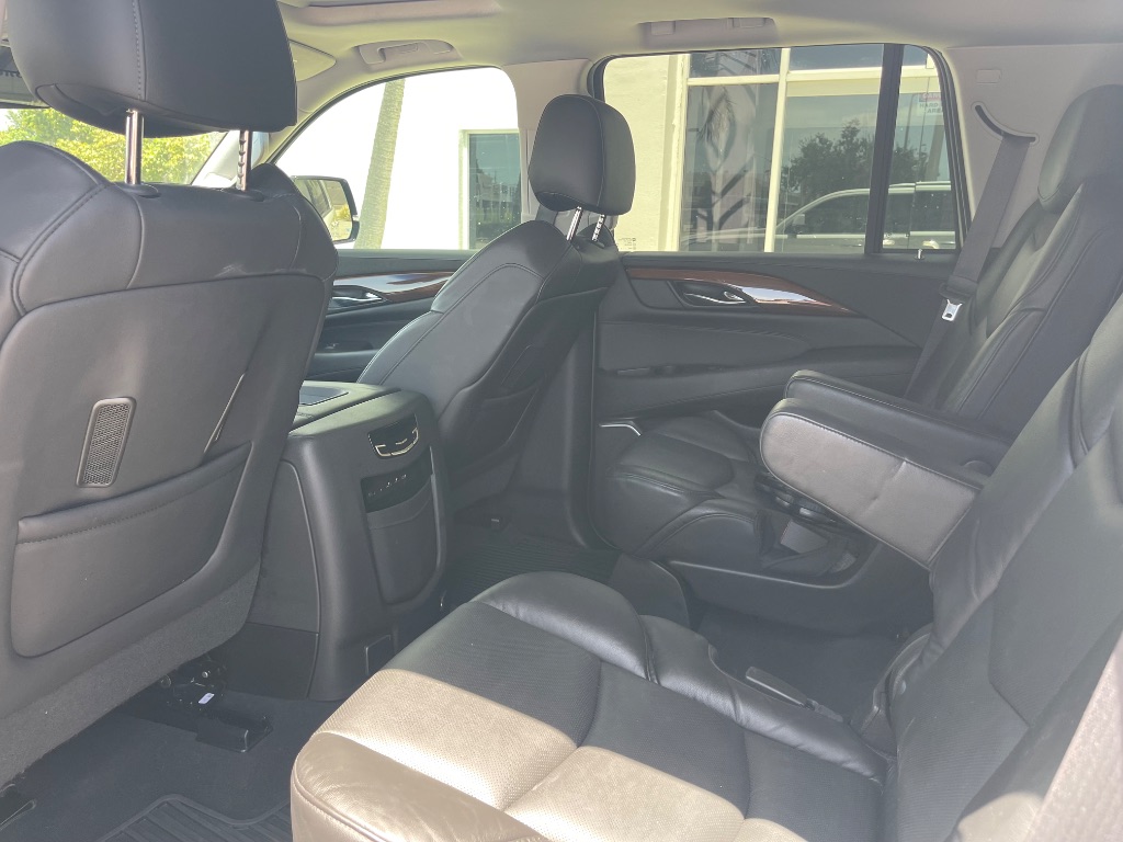 2019 Cadillac Escalade - $30,781