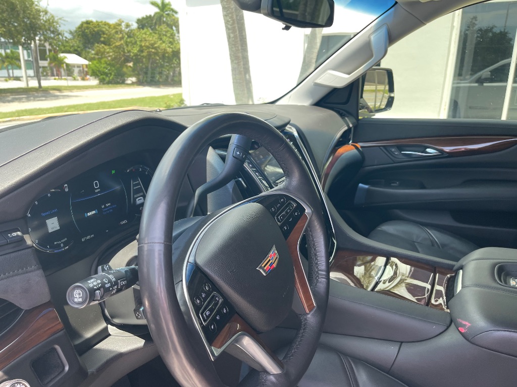 2019 Cadillac Escalade - $30,781