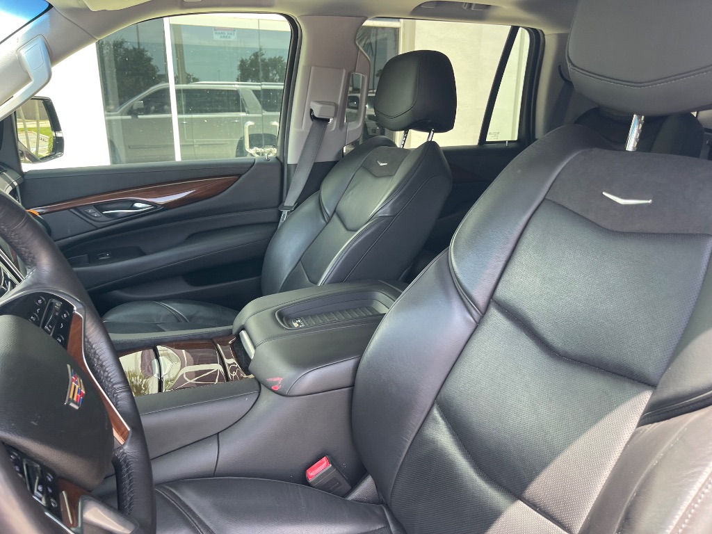 2019 Cadillac Escalade - $30,781