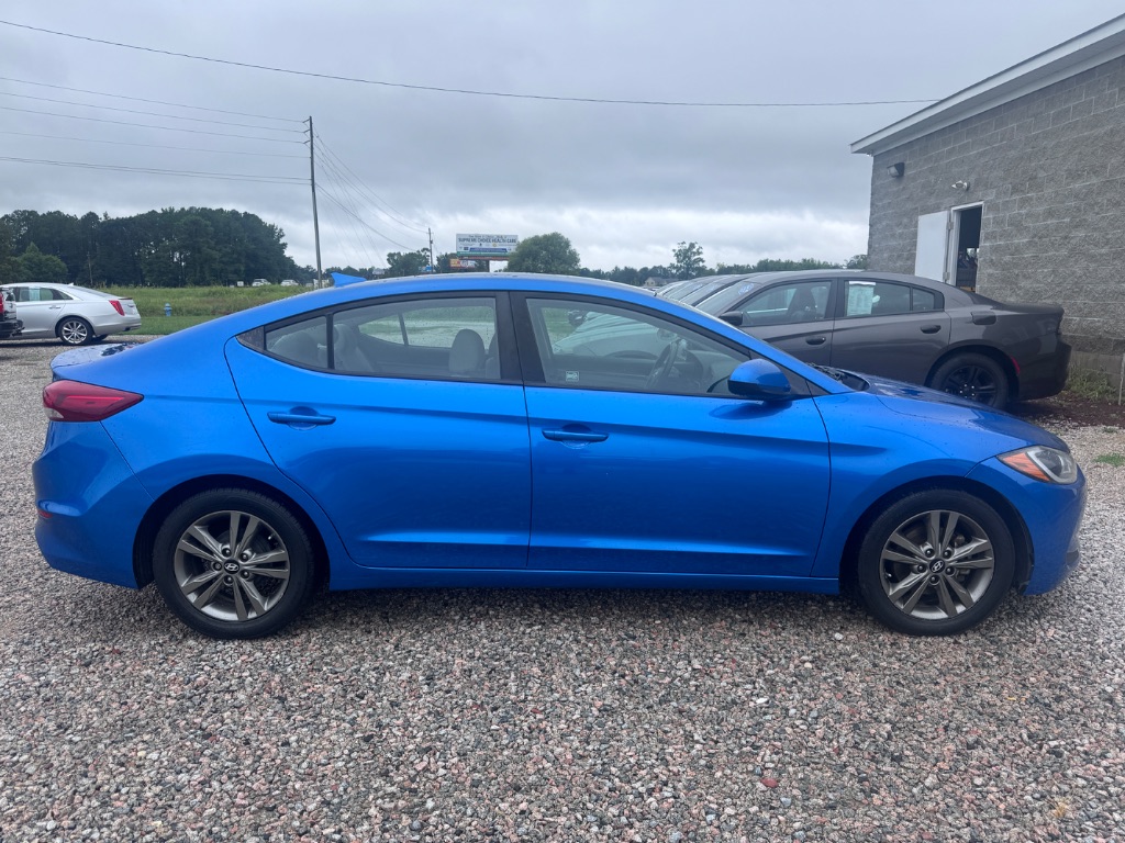 2017 Hyundai Elantra - $8,999