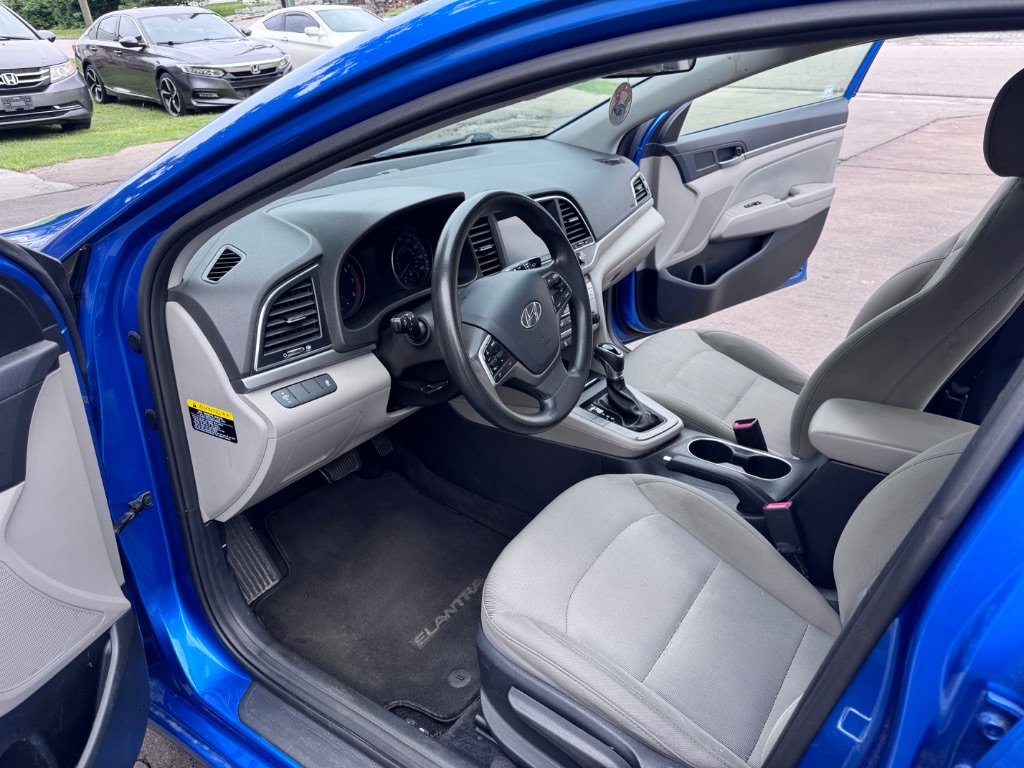 2017 Hyundai Elantra - $8,999