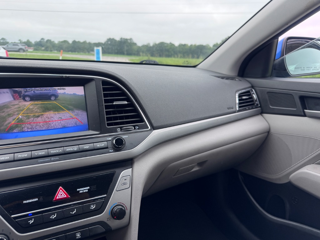 2017 Hyundai Elantra - $8,999