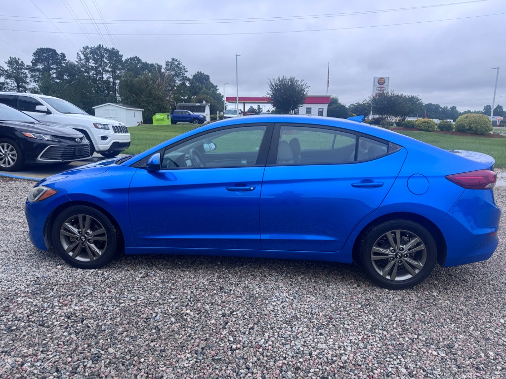 2017 Hyundai Elantra - $8,999