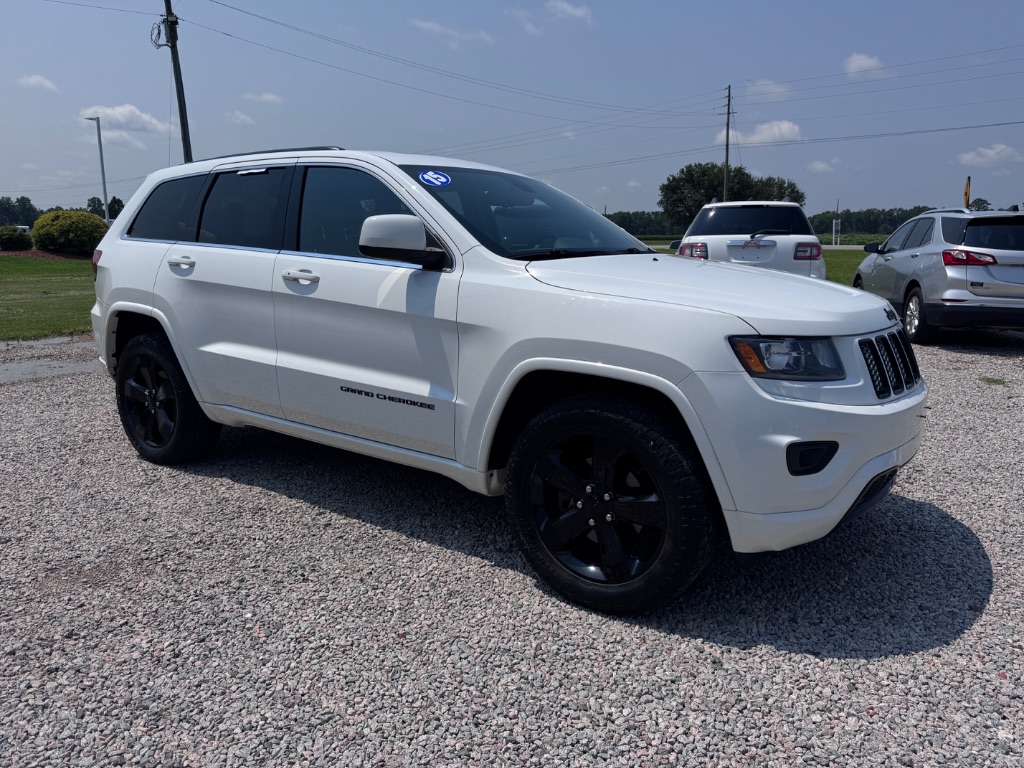 2015 Jeep Cherokee - $11,799