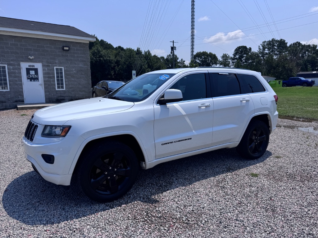 2015 Jeep Cherokee - $11,799