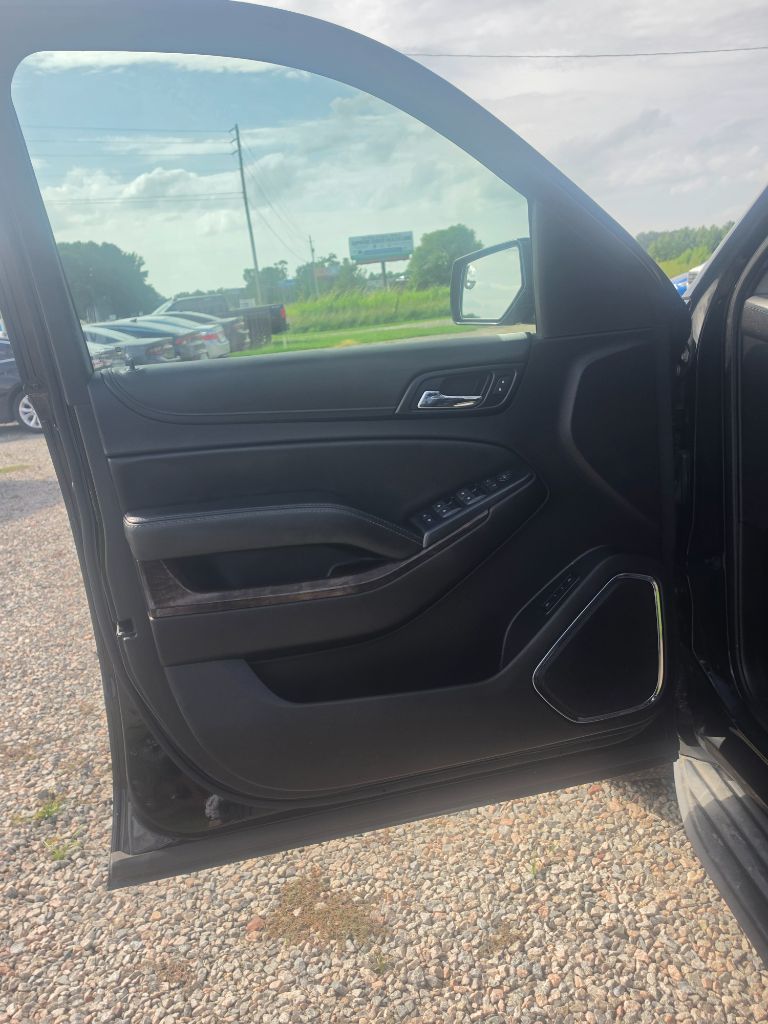 2016 Chevrolet Tahoe - $18,999