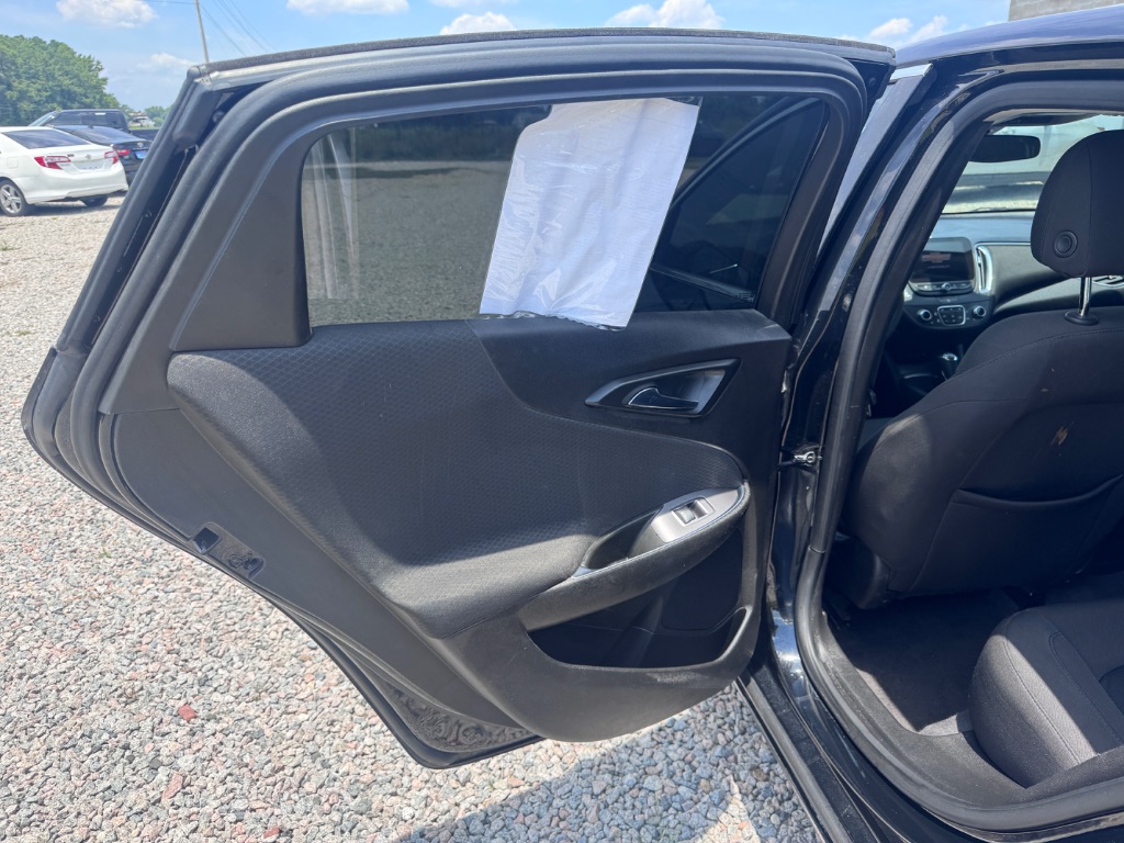 2019 Chevrolet Malibu - $12,999