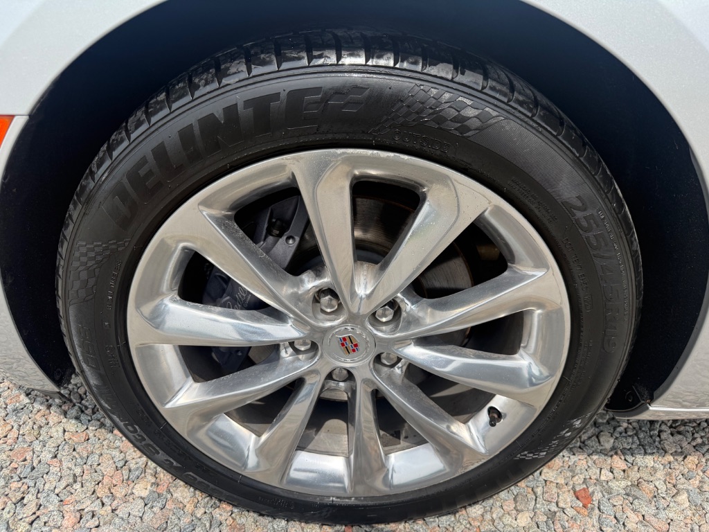 2013 Cadillac XTS - $7,999