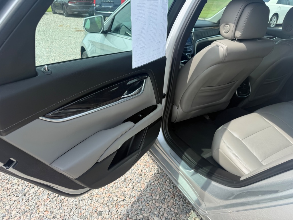 2013 Cadillac XTS - $7,999