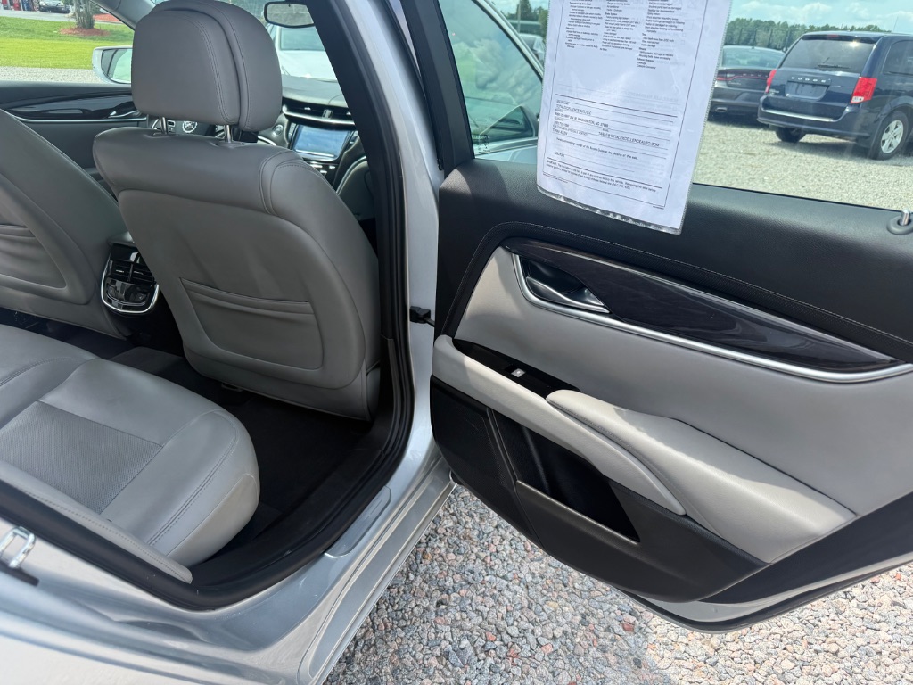 2013 Cadillac XTS - $7,999