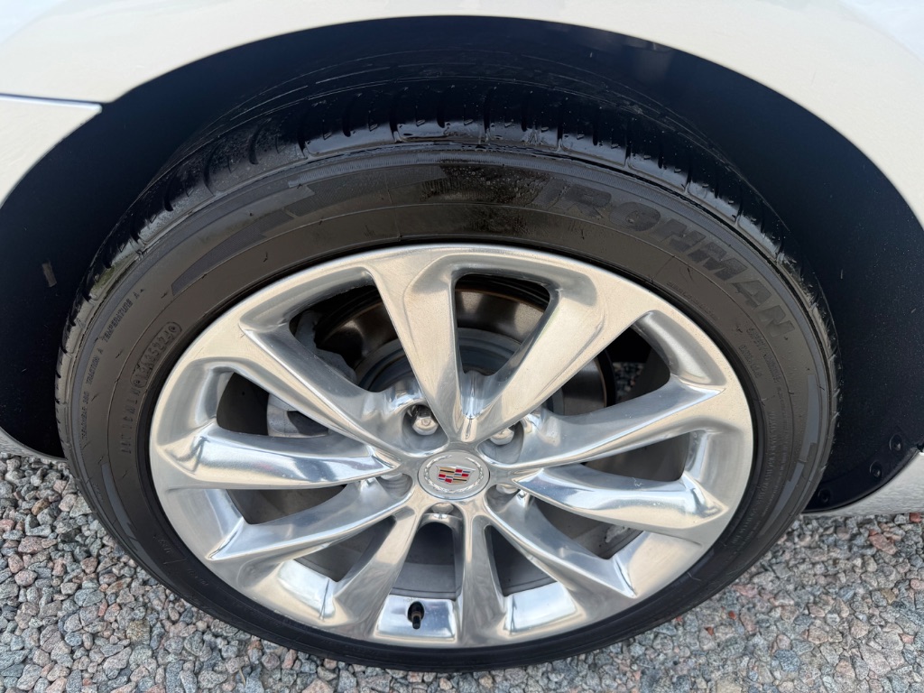 2013 Cadillac XTS - $7,999