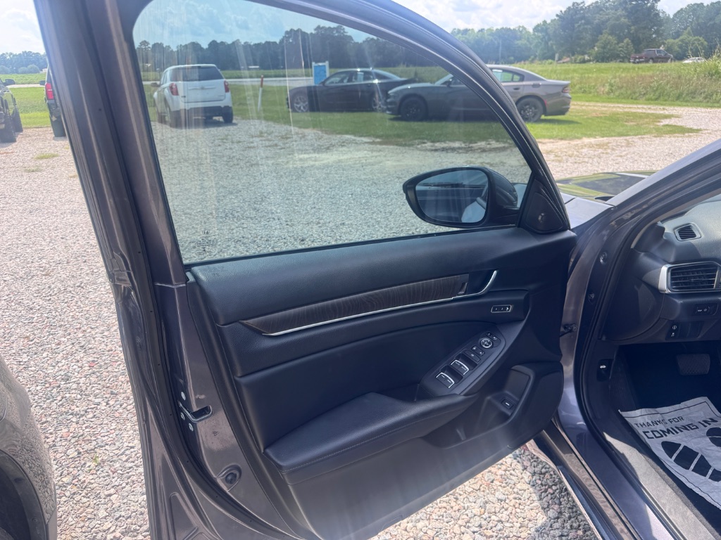 2018 Honda Accord - $18,499