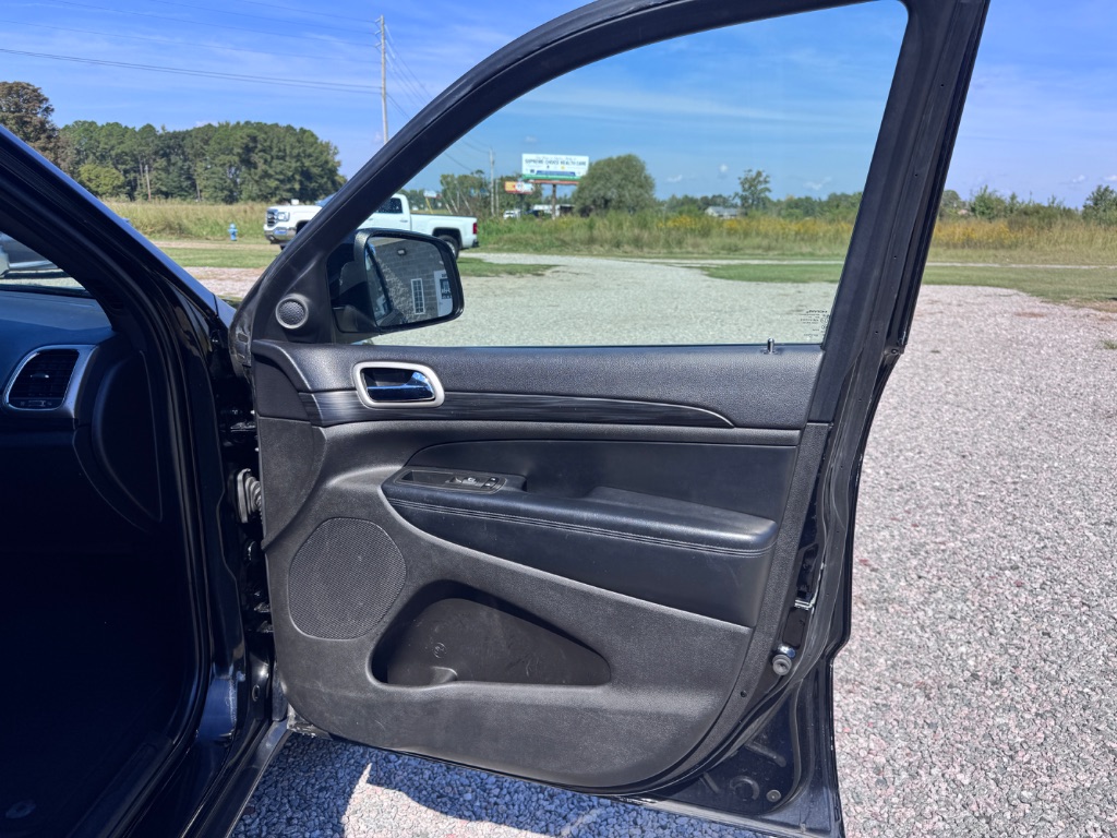 2020 Jeep Cherokee - $15,999