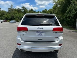 2017 Jeep Grand Cherokee Summit photo