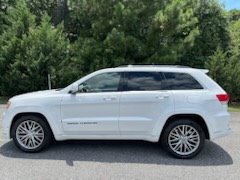 2017 Jeep Grand Cherokee Summit photo