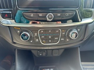 2021 Chevrolet Traverse Premier photo