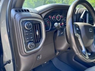 2020 Chevrolet Silverado - $33,422