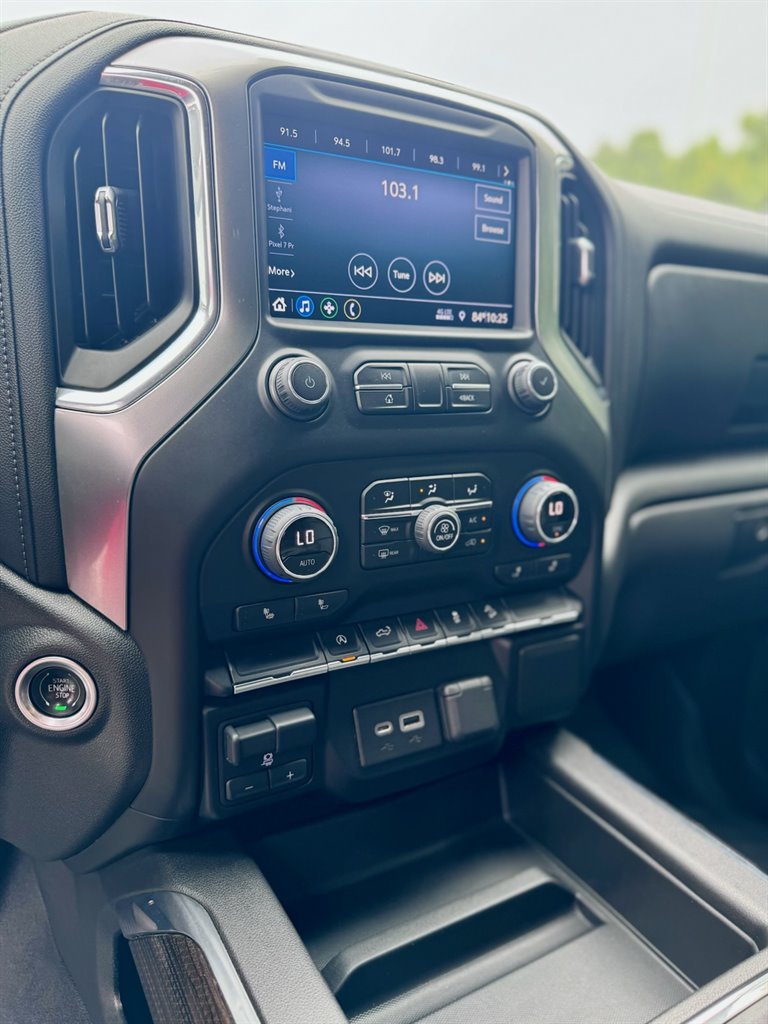 2021 Chevrolet Silverado 1500 RST photo