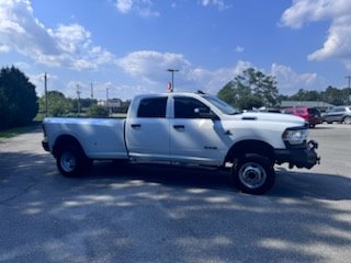 2022 RAM 3500 Tradesman photo
