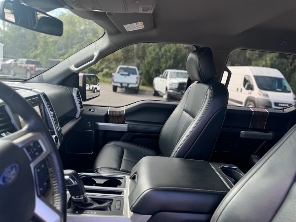 2020 Ford F150 Lariat photo