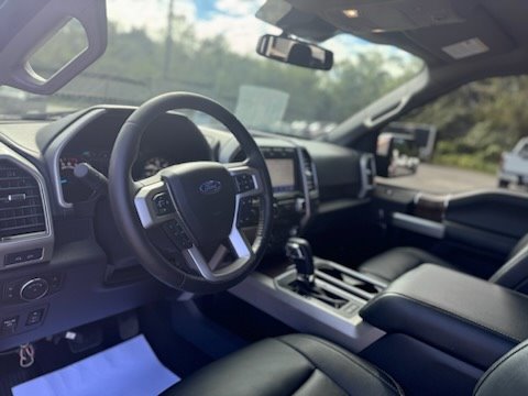 2020 Ford F150 Lariat photo