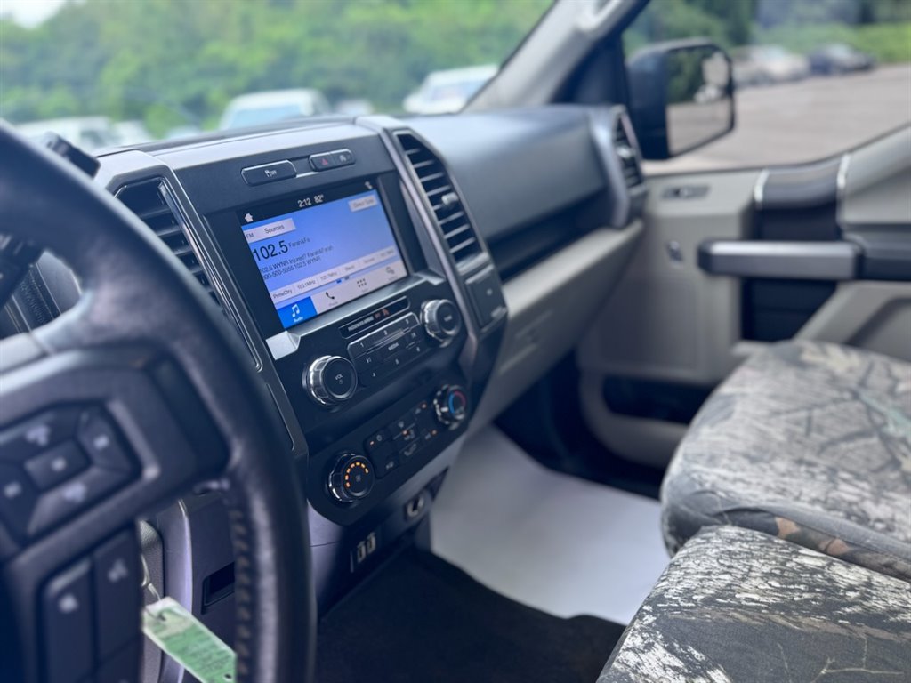 2019 Ford F150 XLT photo