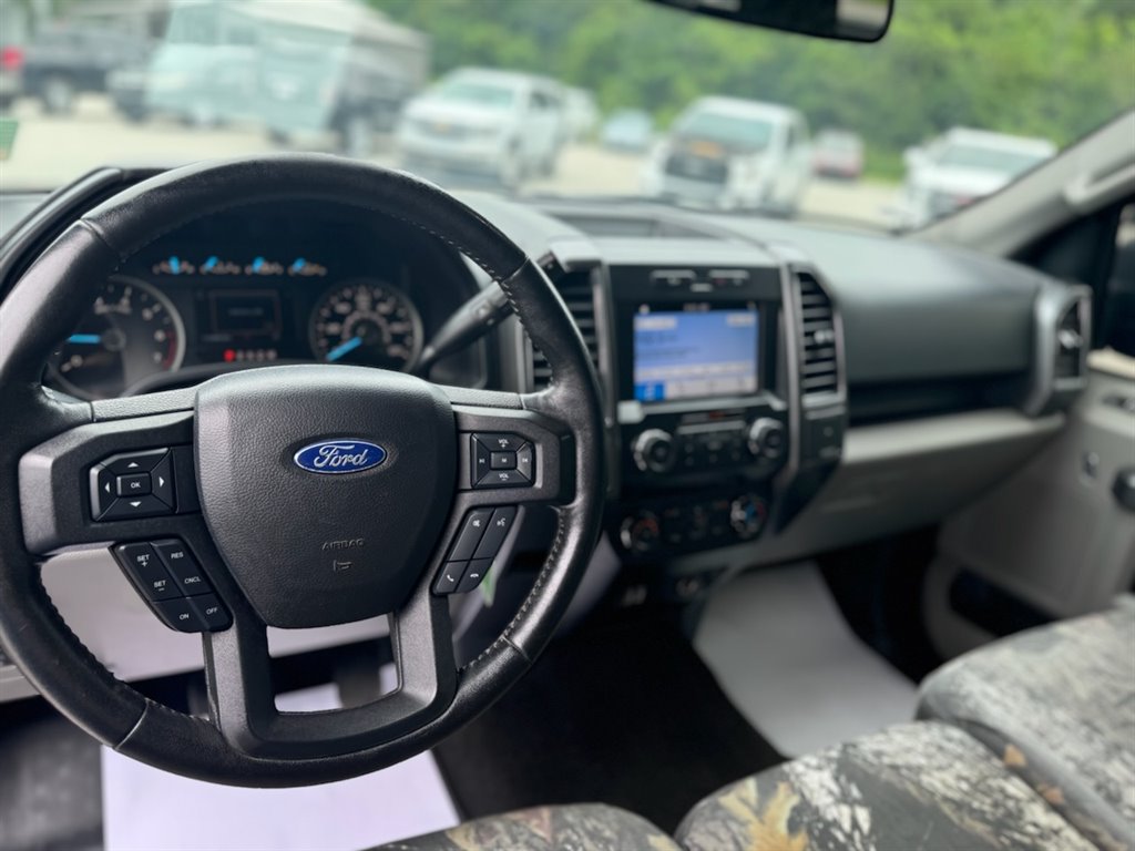 2019 Ford F150 XLT photo