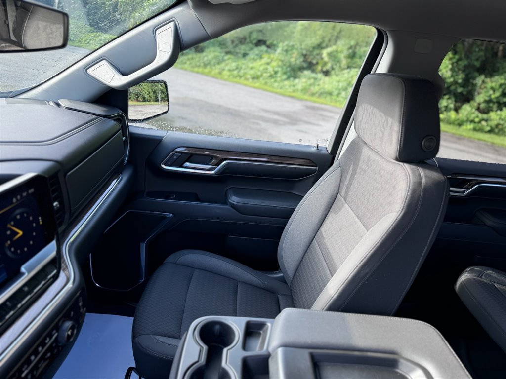 2023 Chevrolet Silverado 1500 LT photo