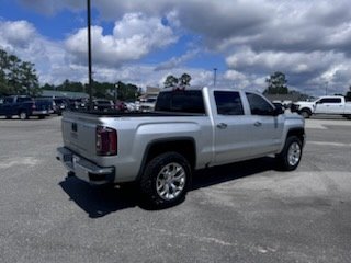 2017 GMC Sierra 1500 SLT photo
