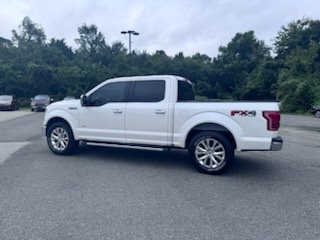 2016 Ford F150 Lariat photo