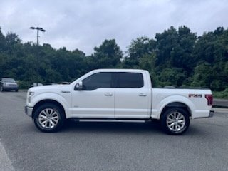 2016 Ford F150 Lariat photo