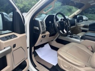 2016 Ford F150 Lariat photo