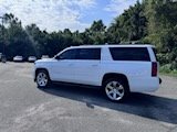 2019 Chevrolet Suburban 1500 LT photo