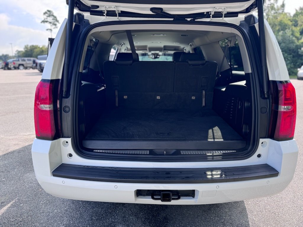 2019 Chevrolet Suburban 1500 LT photo