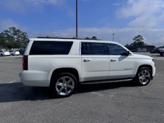2019 Chevrolet Suburban 1500 LT photo