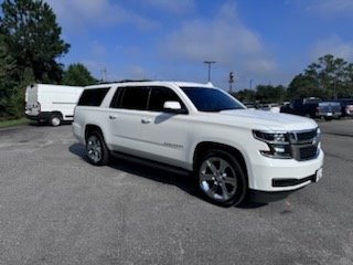 2019 Chevrolet Suburban 1500 LT photo