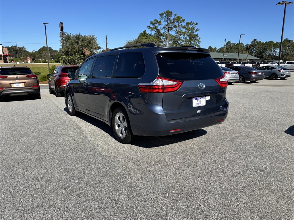 2017 Toyota Sienna