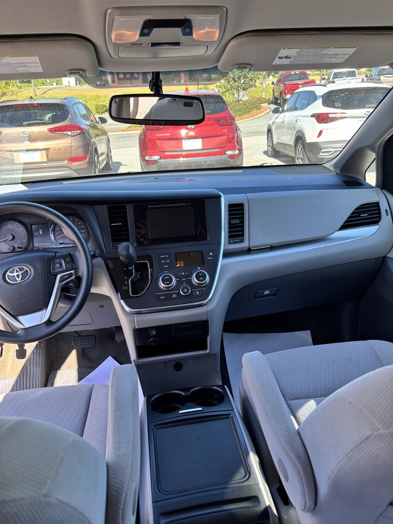 2017 Toyota Sienna