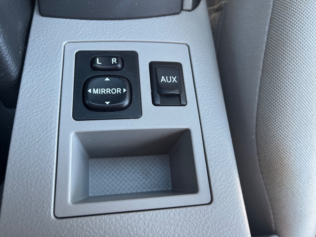 2011 Toyota RAV4 photo
